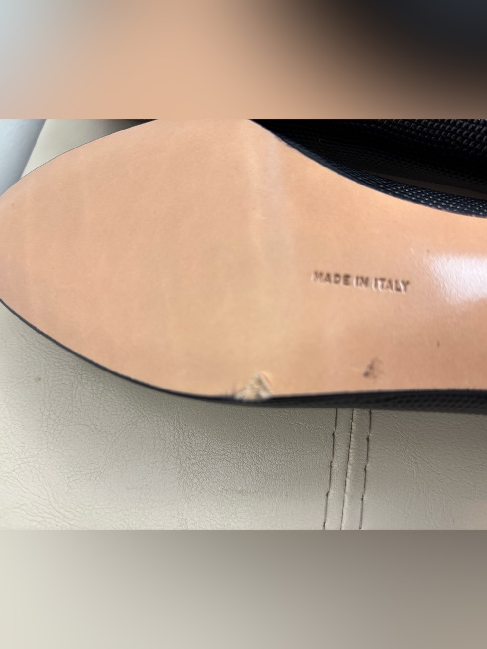 Salvatore Ferragamo Vara Black Lizard Embossed Leather Bow Pumps Size 9 - Picture 9 of 11